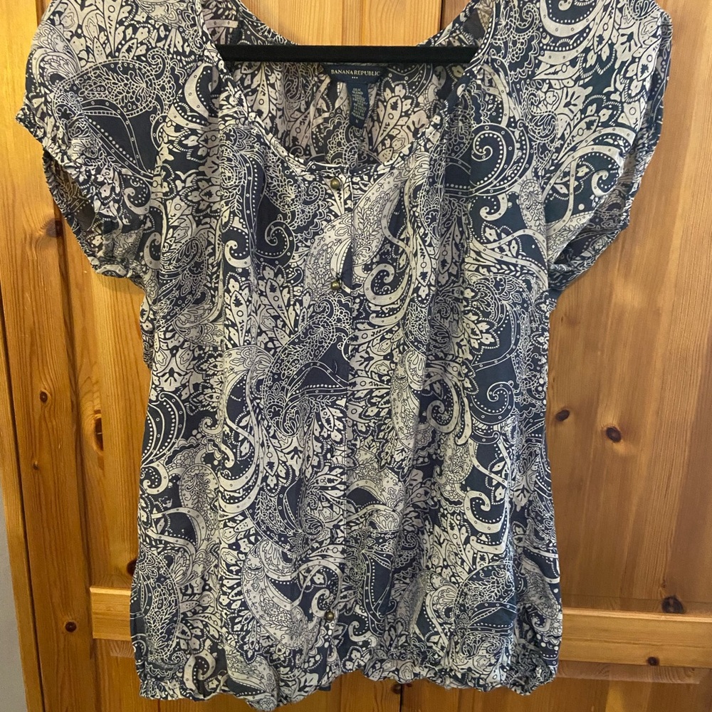 Women's Paisley Print Top